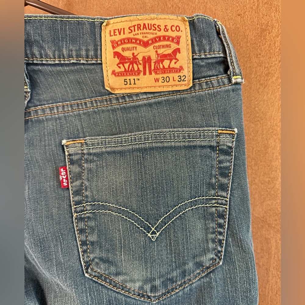 Levi’s 511 straight leg jeans. 30x32